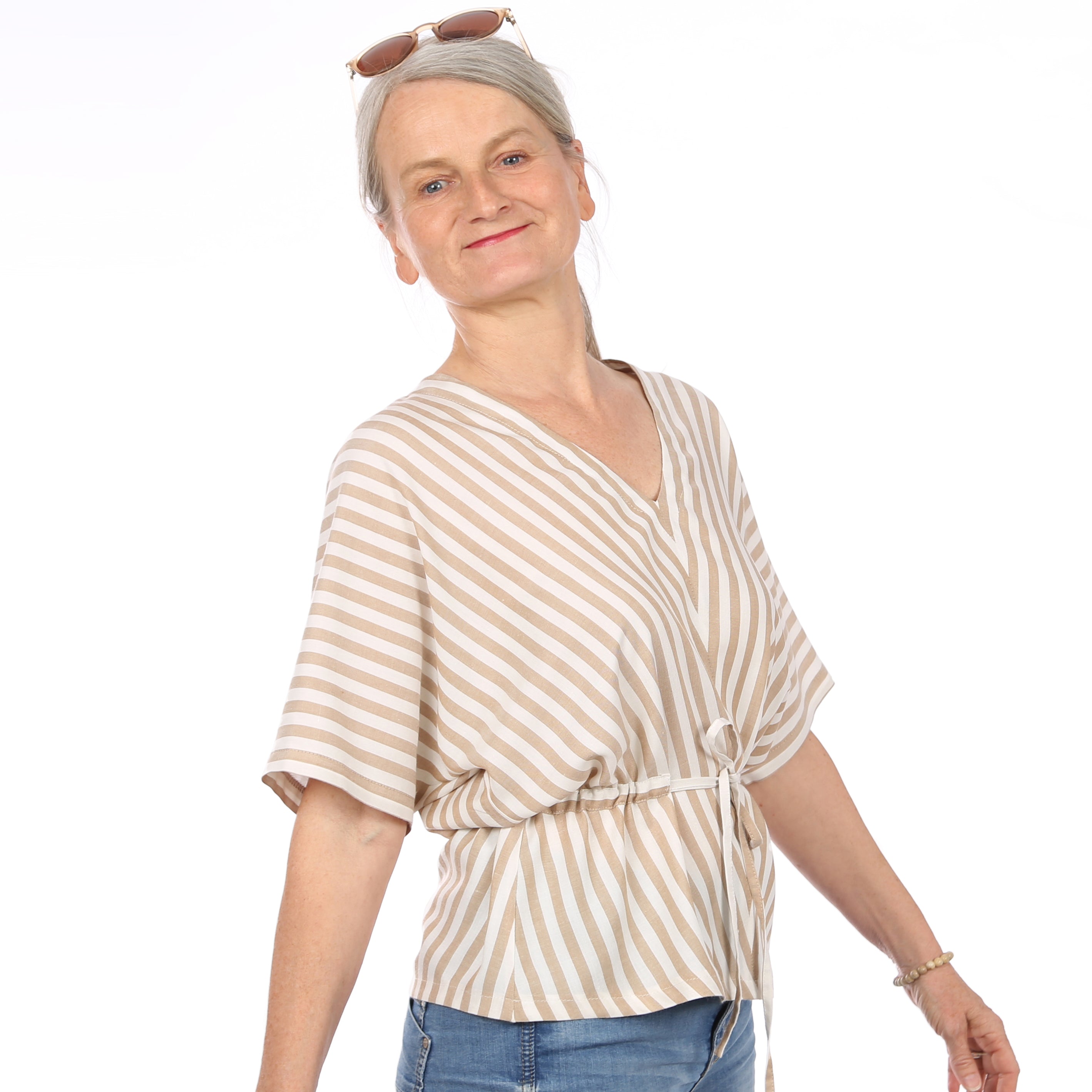 Schnittmuster FRAU YUUKA – Bluse mit Gürtelbändchen, STUDIO SCHNITTREIF