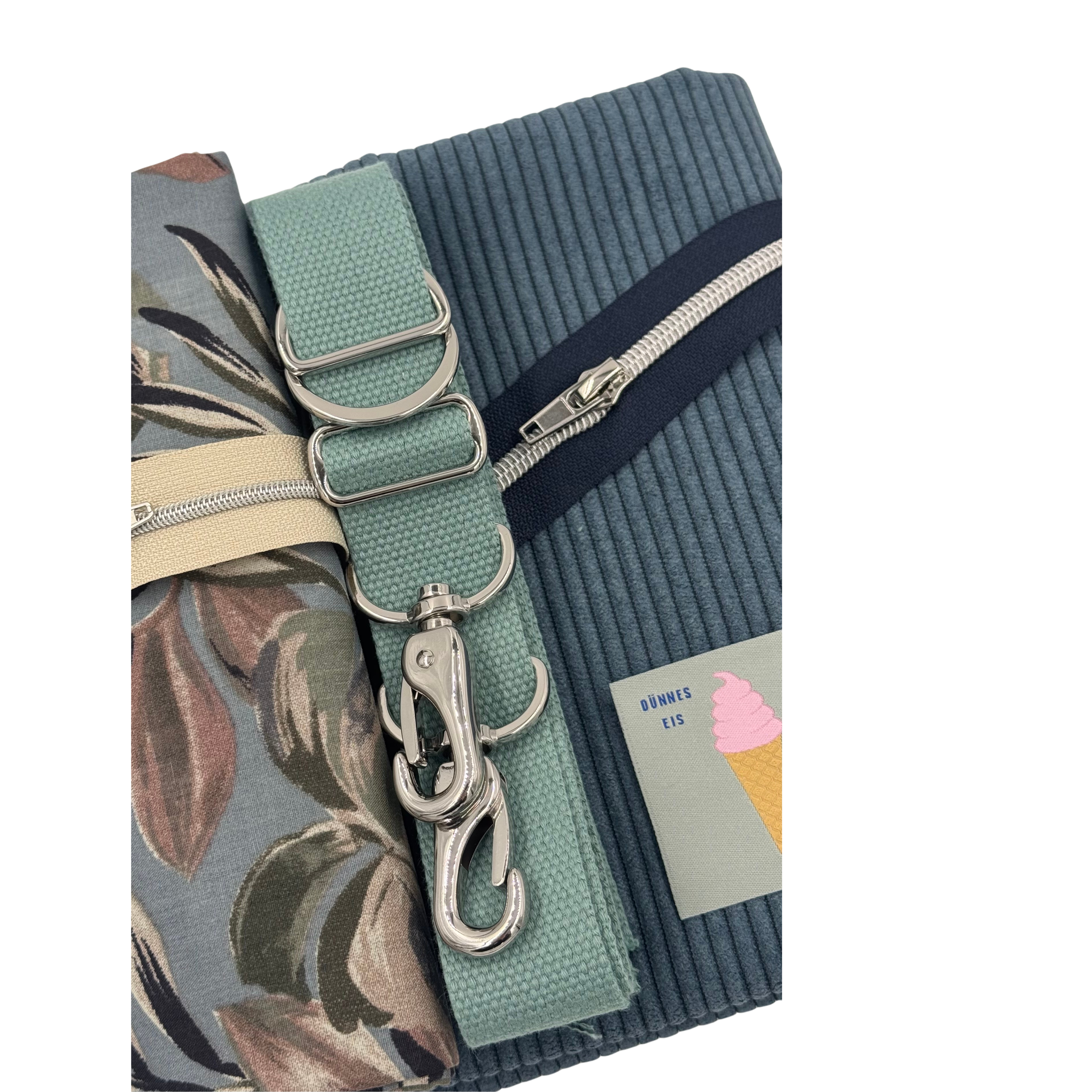Nähpaket Tasche "MeLuna" aus Cord & Blätterprint & Mint & dünnes Eis