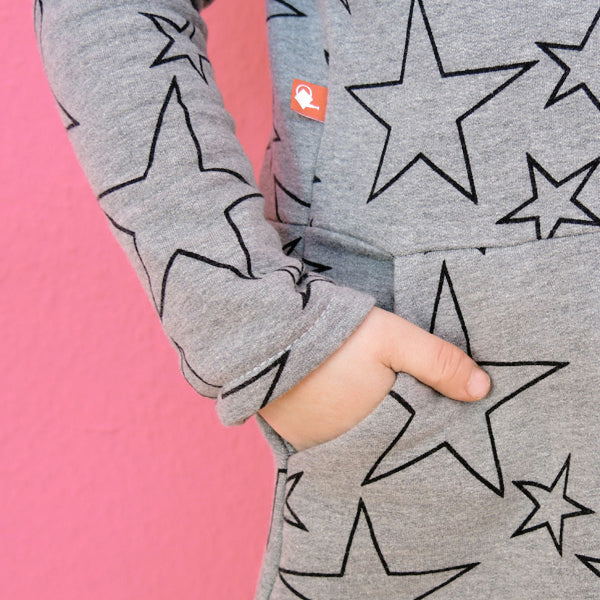 Schnittmuster FANNIE – Mädchen-Sweatkleid mit Eingrifftaschen, STUDIO SCHNITTREIF