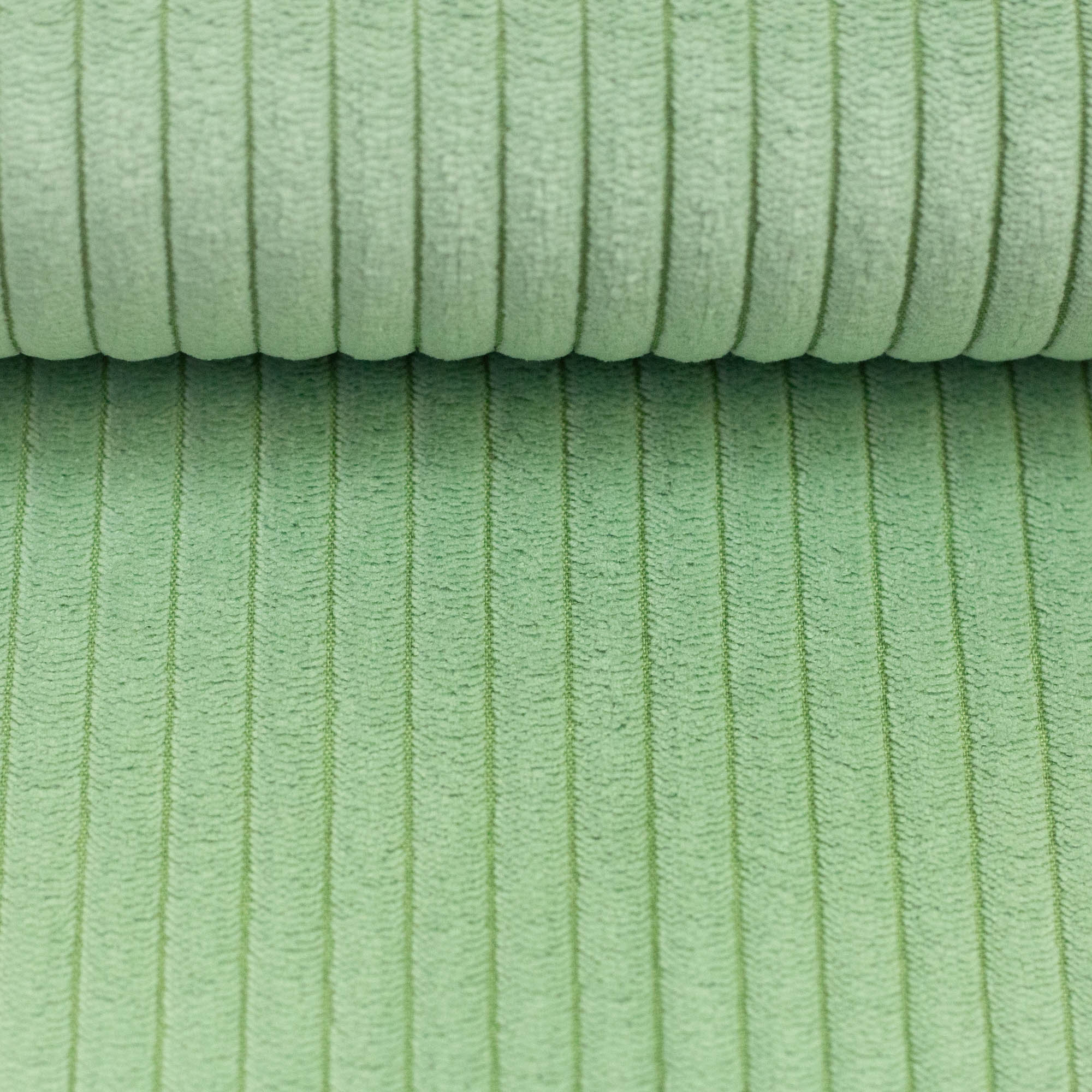 Jumbo Cord Samt Pistaziengrün – grob gerippter Polyester-Cordsamt