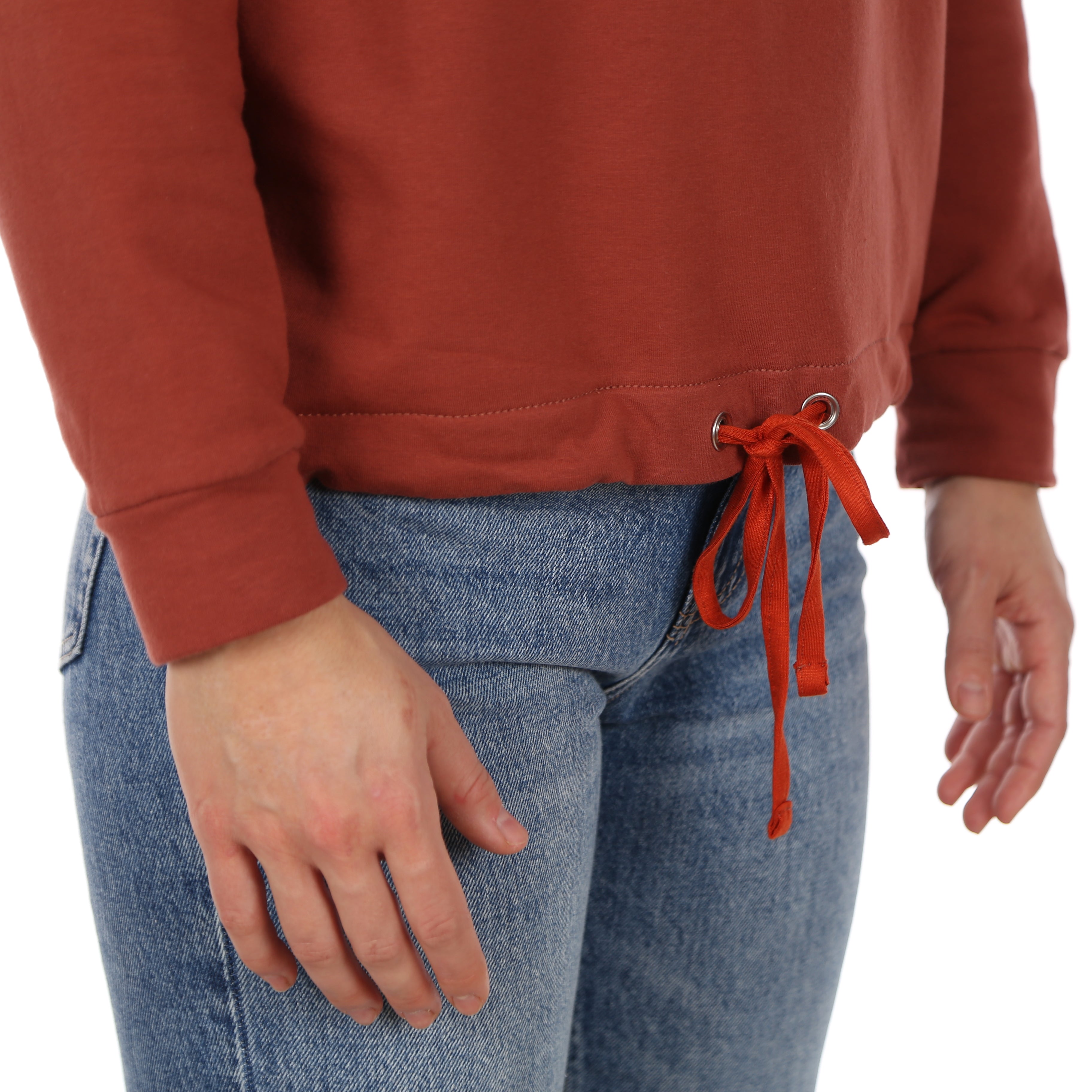 Schnittmuster FRAU VERA – kurzer Pullover mit Bündchen und Schulterdetail, STUDIO SCHNITTREIF
