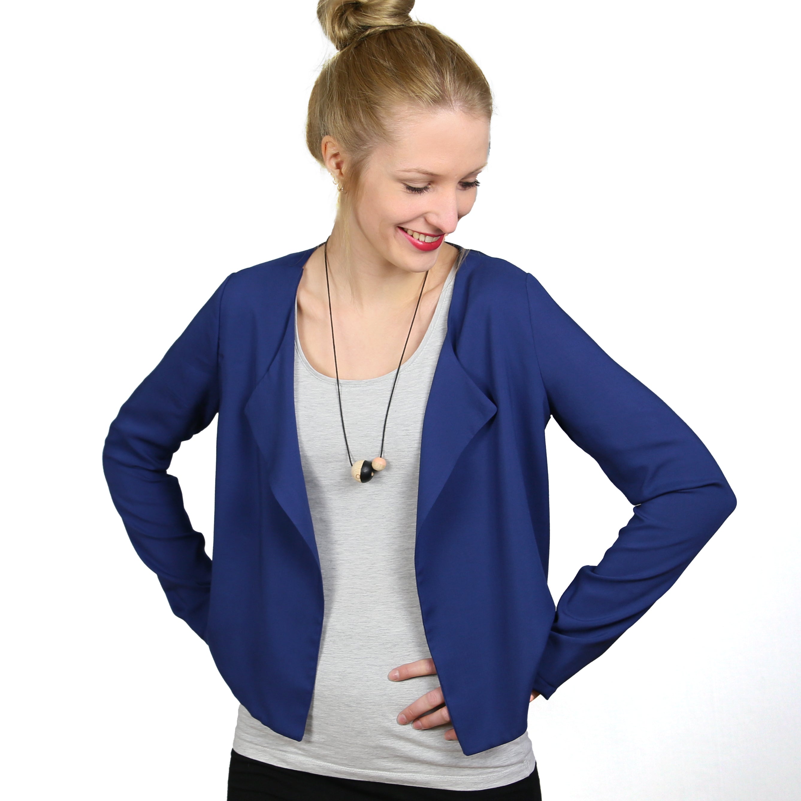 Schnittmuster FRAU TOMMA – lässige Jacke im Stilmix, STUDIO SCHNITTREIF