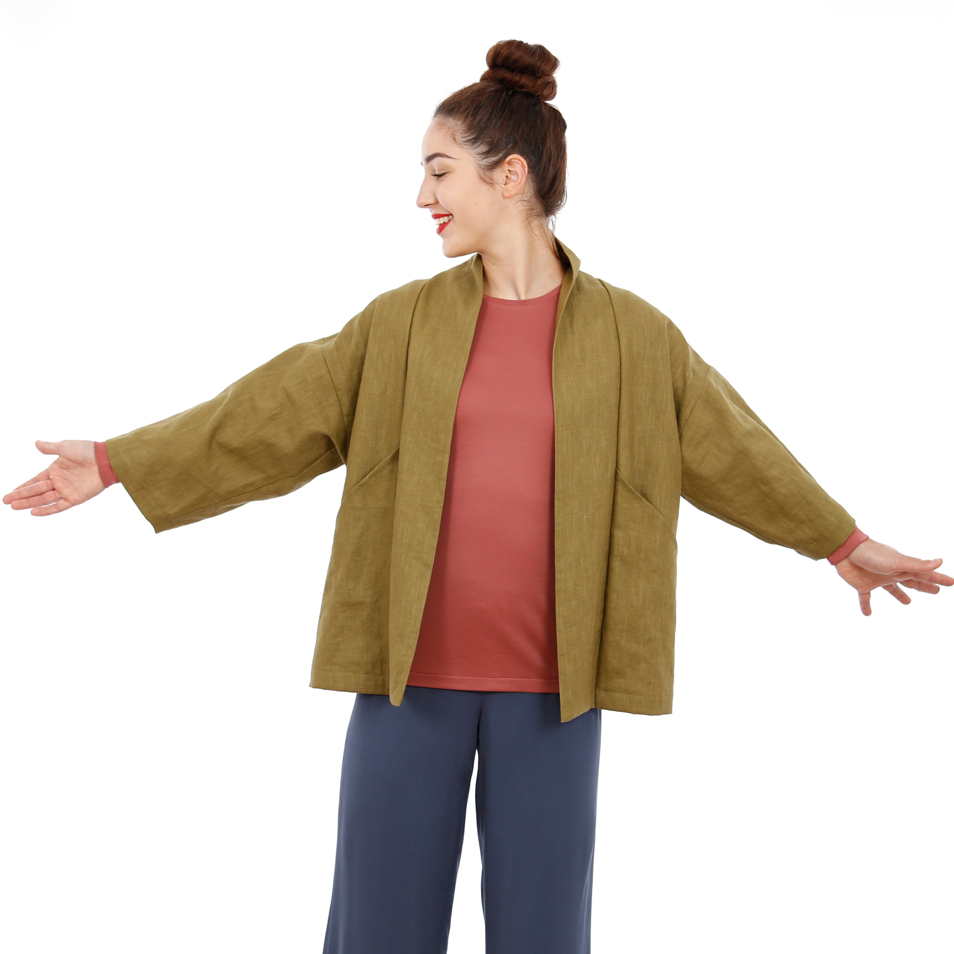 Schnittmuster FRAU SINA – Kimonojacke mit schrägen Taschen, STUDIO SCHNITTREIF
