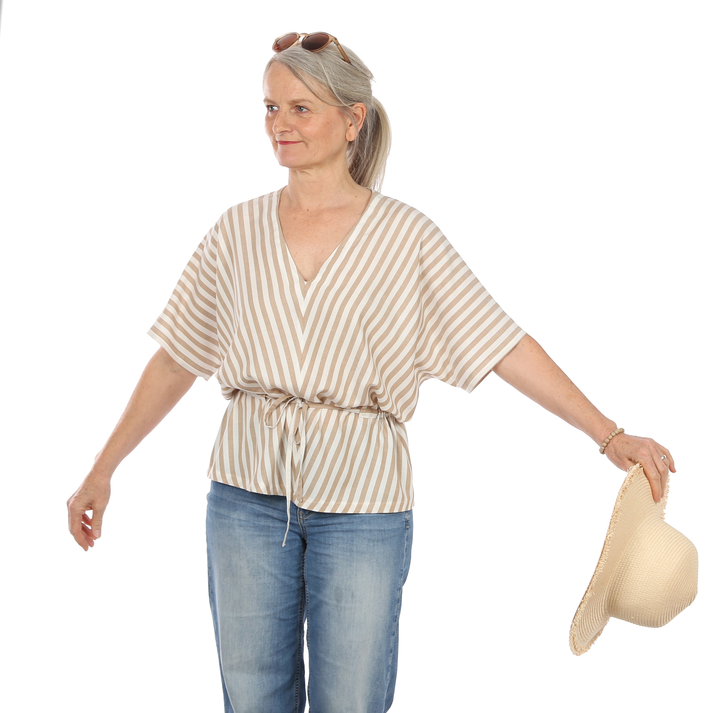 Schnittmuster FRAU YUUKA – Bluse mit Gürtelbändchen, STUDIO SCHNITTREIF