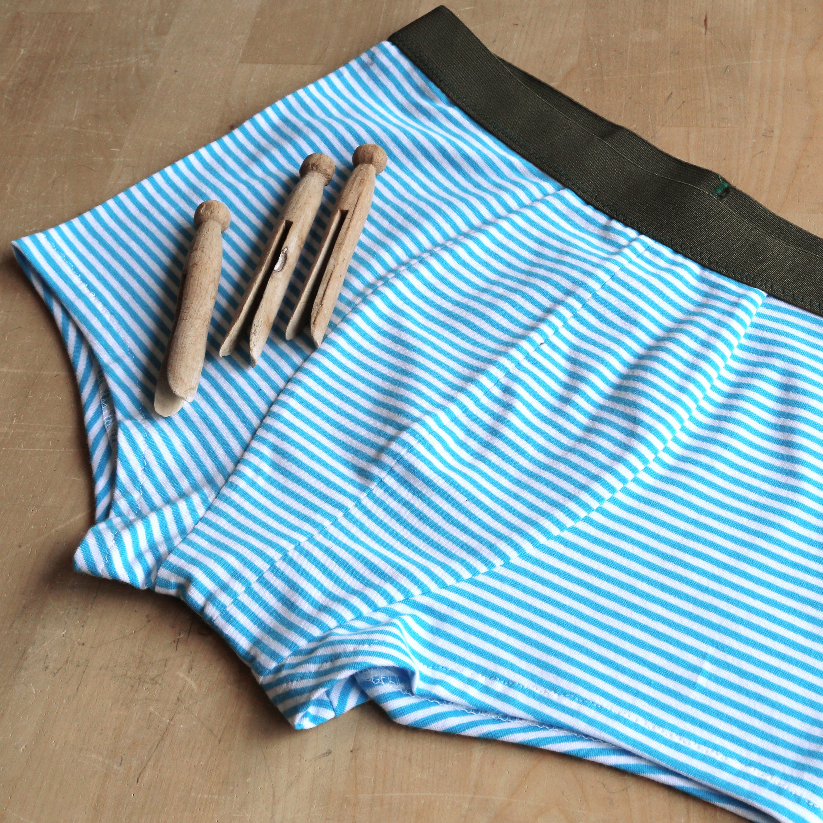Schnittmuster HERR JOHN – Pants mit Tunnelzug, STUDIO SCHNITTREIF