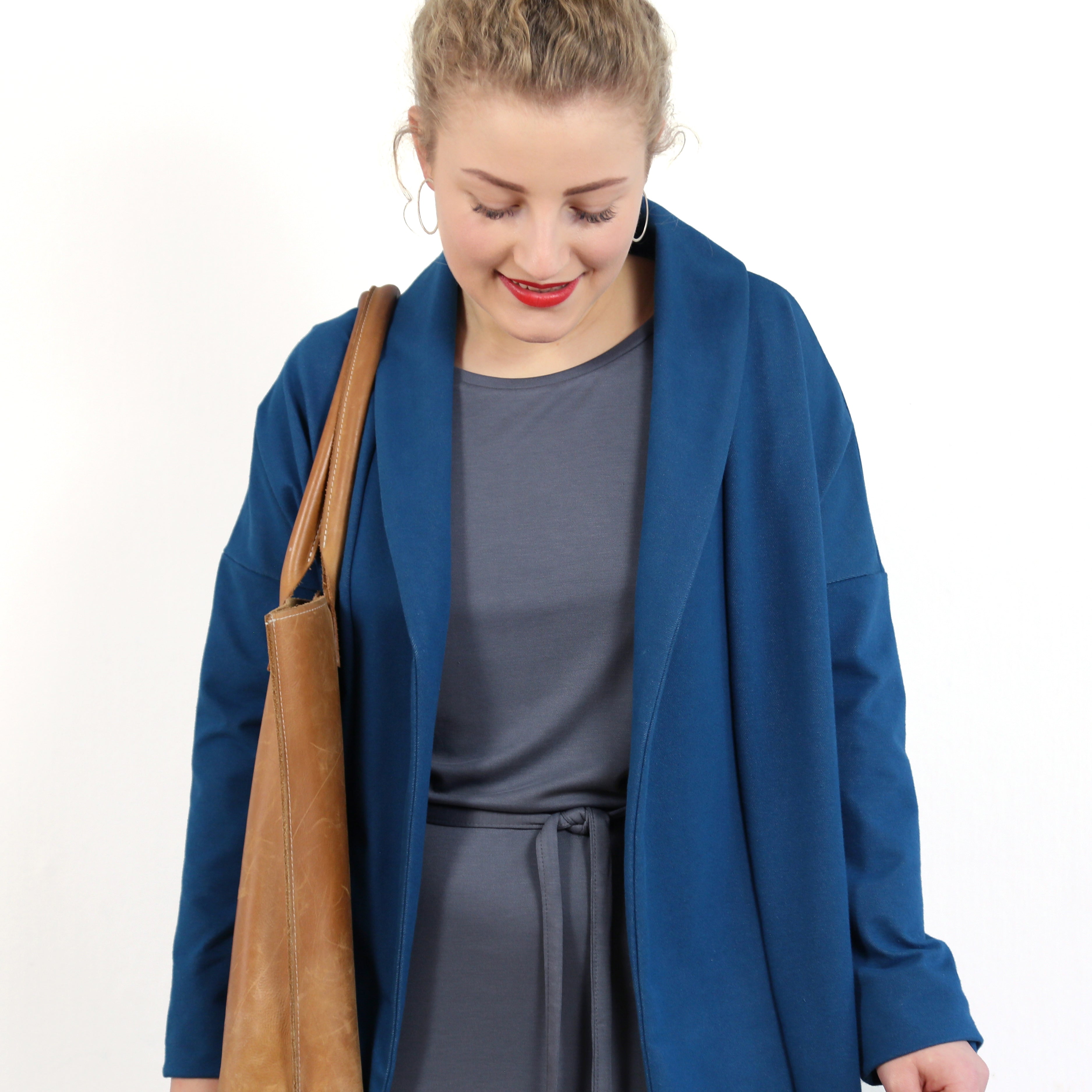 Schnittmuster FRAU KATI – Sweatjacke mit Kellerfalte, STUDIO SCHNITTREIF