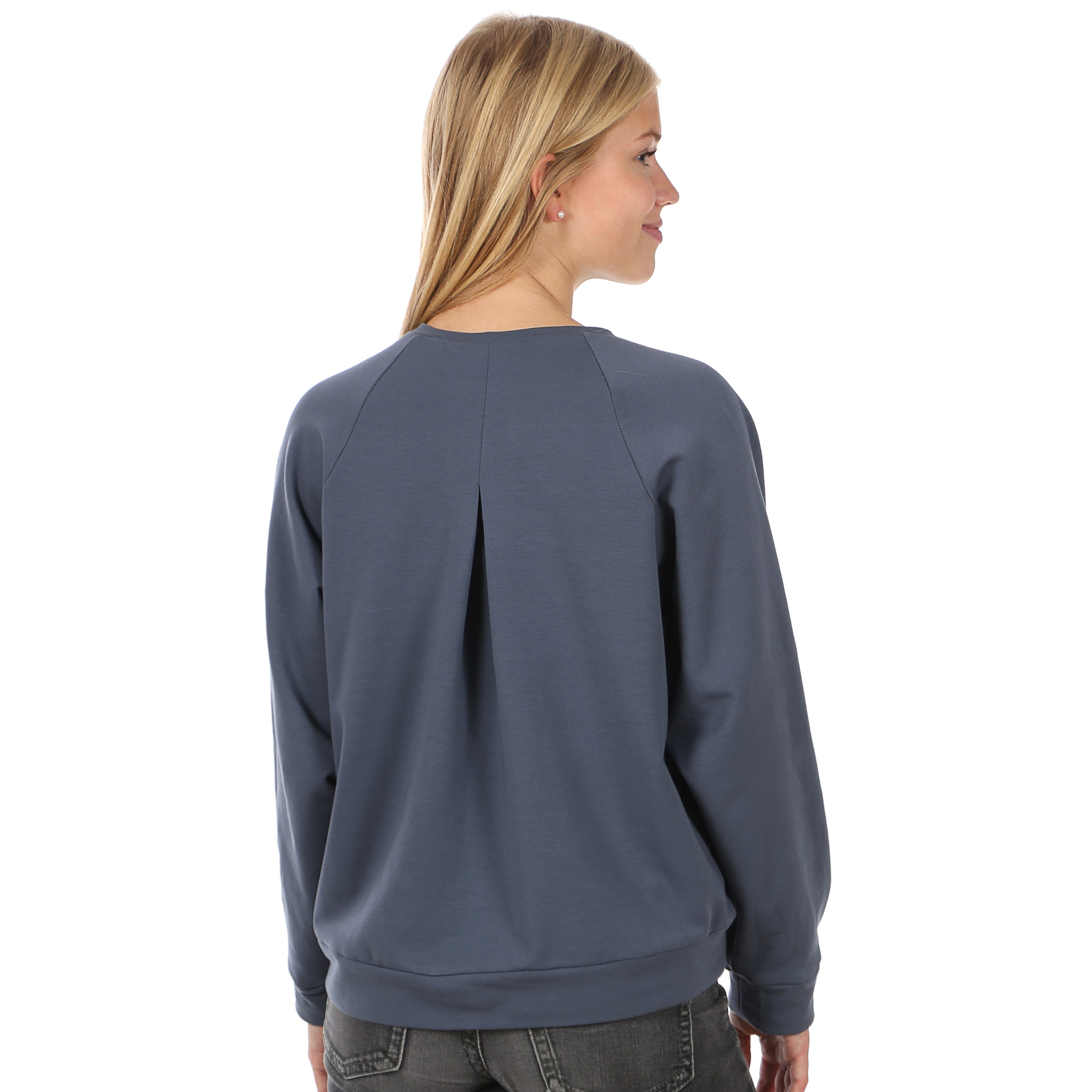 Schnittmuster FRAU DEETJE – Raglansweater mit Kellerfalten, STUDIO SCHNITTREIF