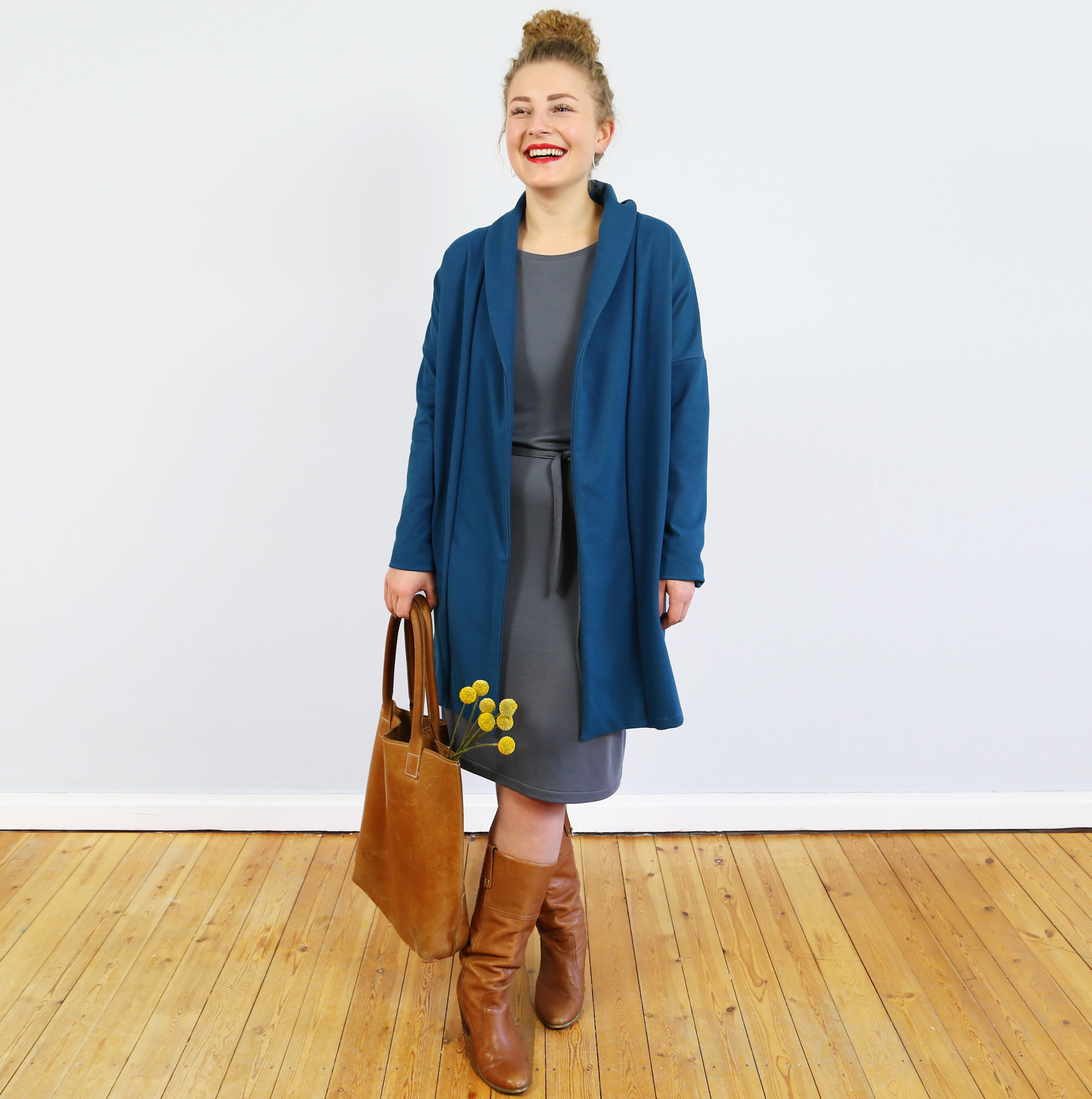 Schnittmuster FRAU KATI – Sweatjacke mit Kellerfalte, STUDIO SCHNITTREIF