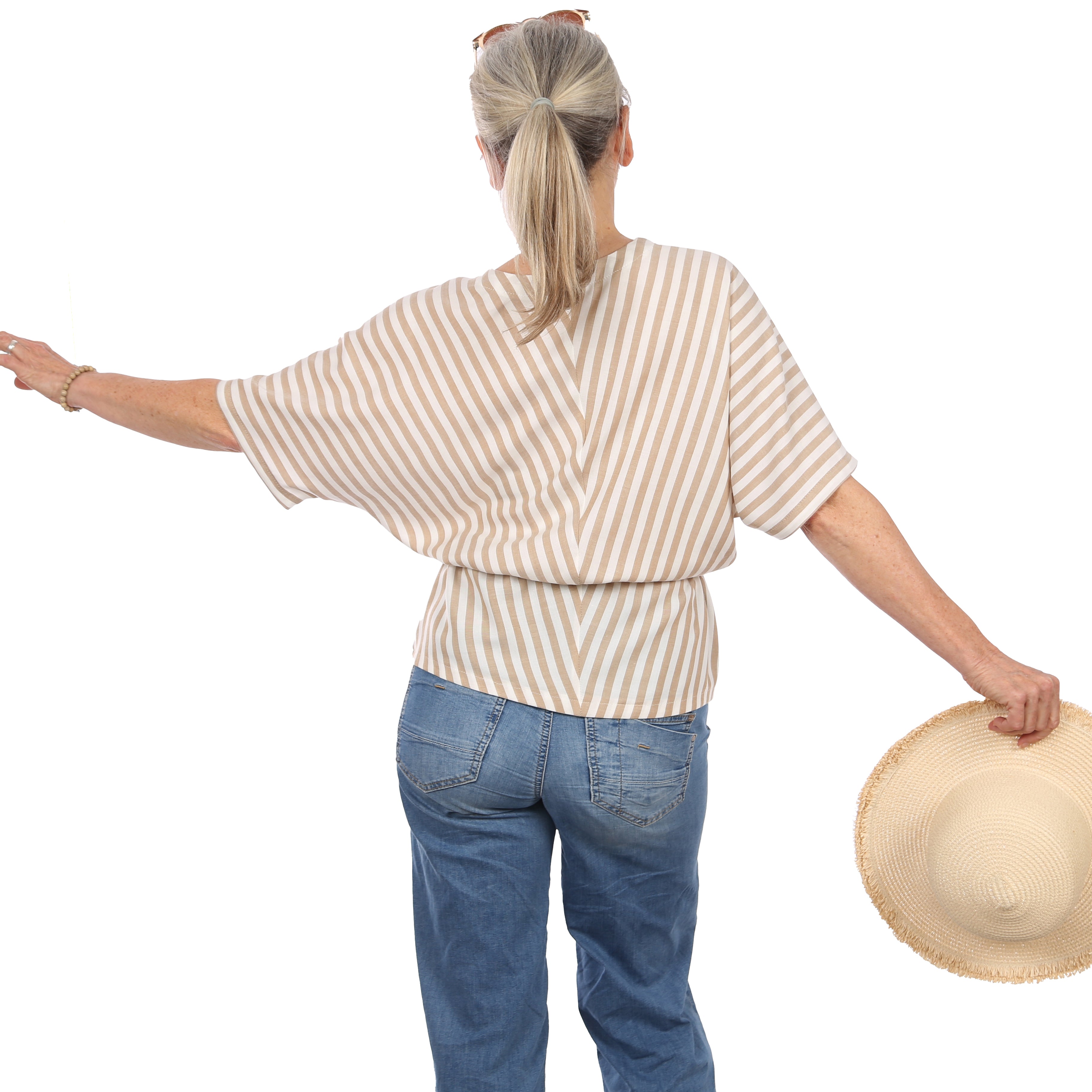 Schnittmuster FRAU YUUKA – Bluse mit Gürtelbändchen, STUDIO SCHNITTREIF