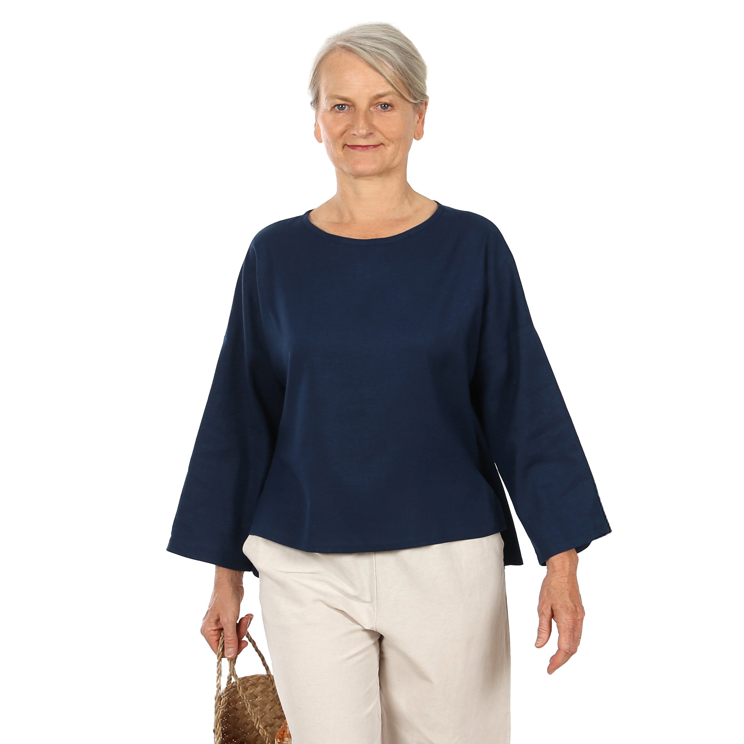 Schnittmuster FRAU MAKI – verschlusslose Bluse mit Quetschfalte im Rücken, STUDIO SCHNITTREIF