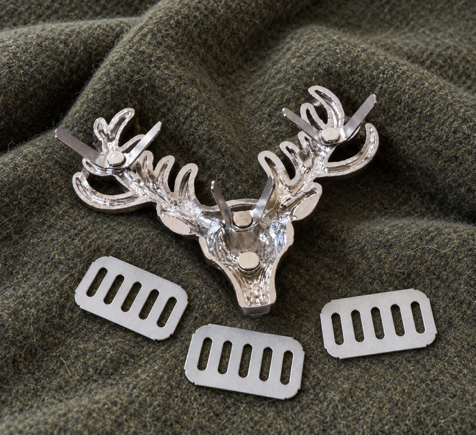 Hirsch Metall Taschen Stecker Silber – Hirschkopf aus Metall zum Aufstecken