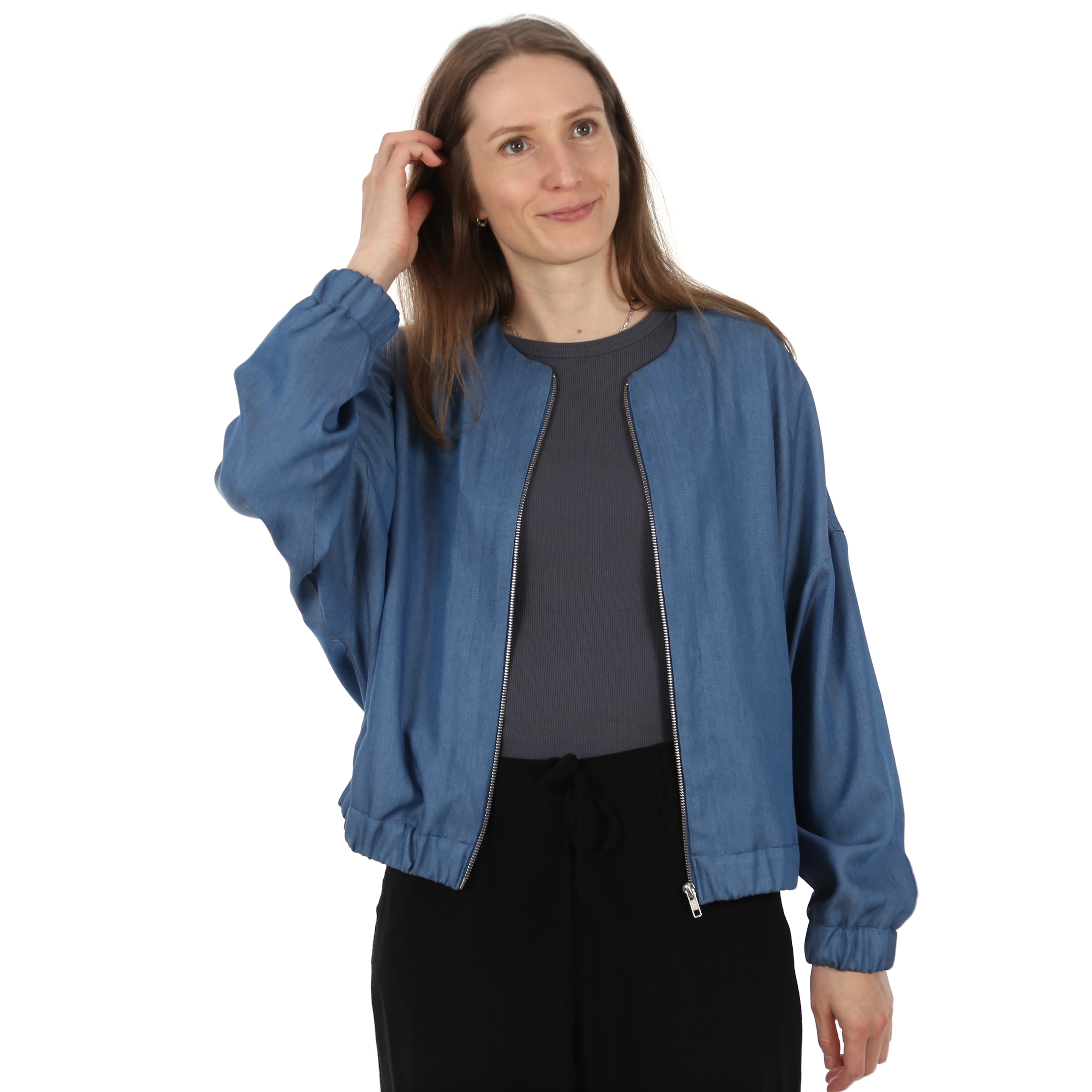 Schnittmuster FRAU KORA – leichte Jacke mit Fledermausärmeln, STUDIO SCHNITTREIF