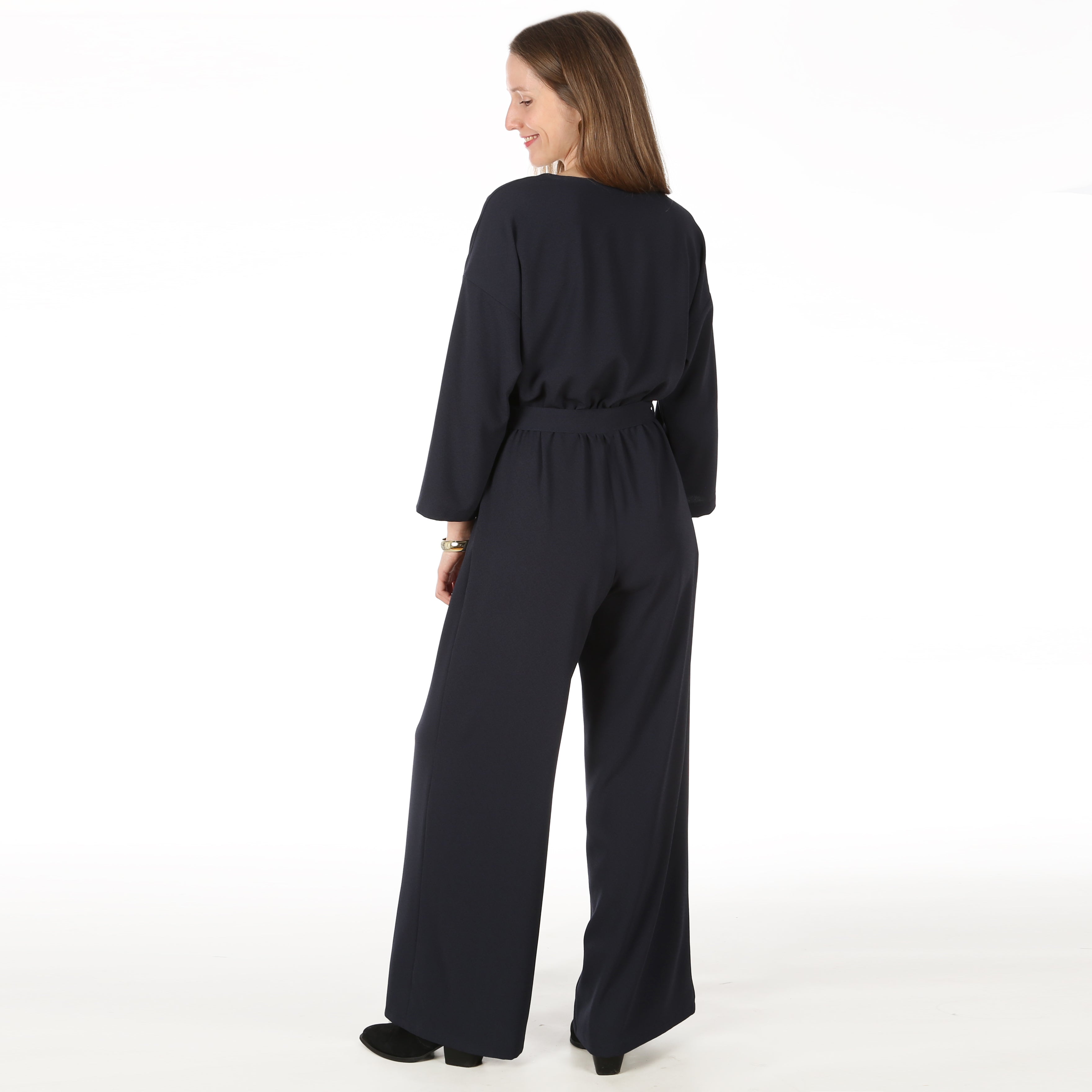Schnittmuster FRAU ZITA – Jumpsuit mit Wickeloptik, STUDIO SCHNITTREIF