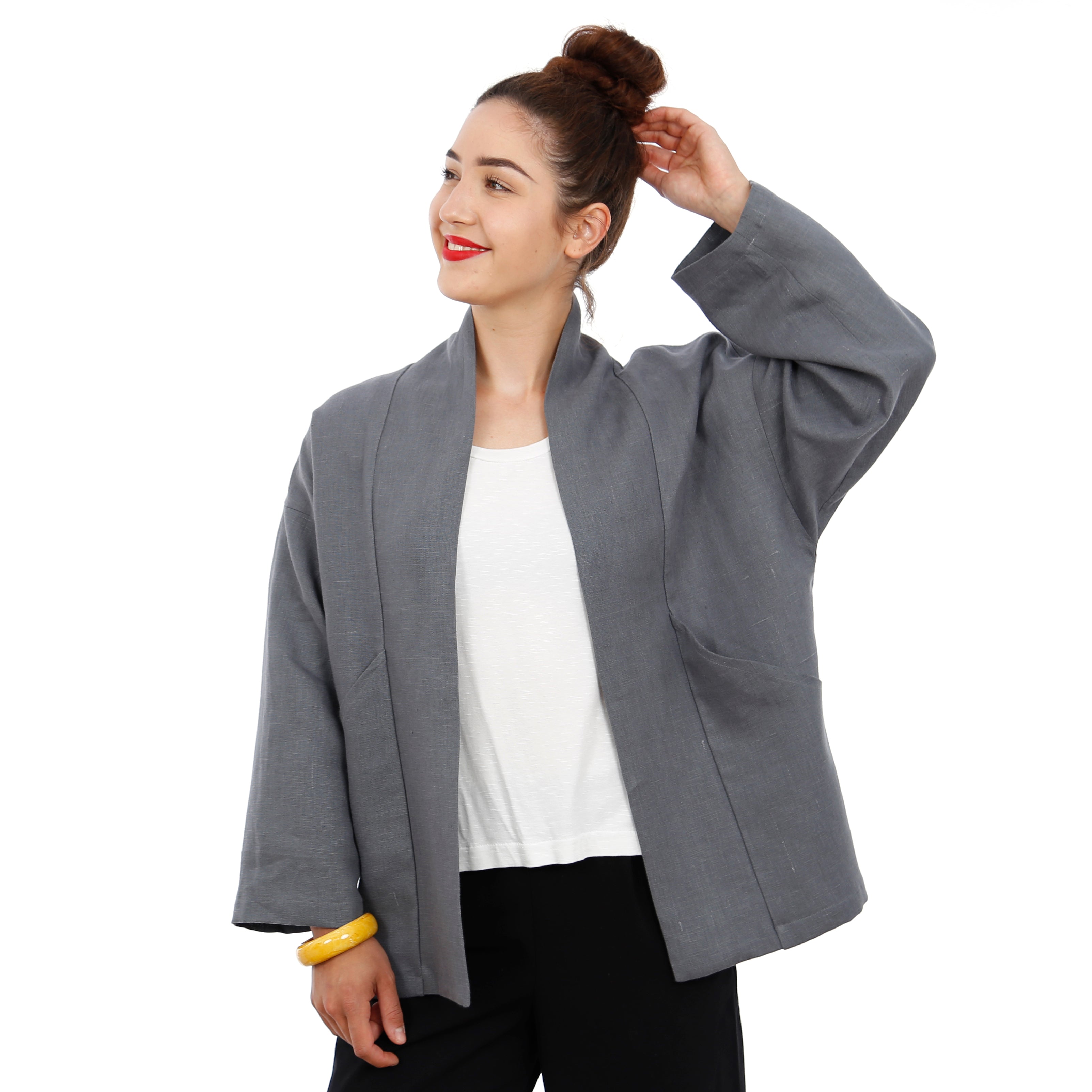 Schnittmuster FRAU SINA – Kimonojacke mit schrägen Taschen, STUDIO SCHNITTREIF