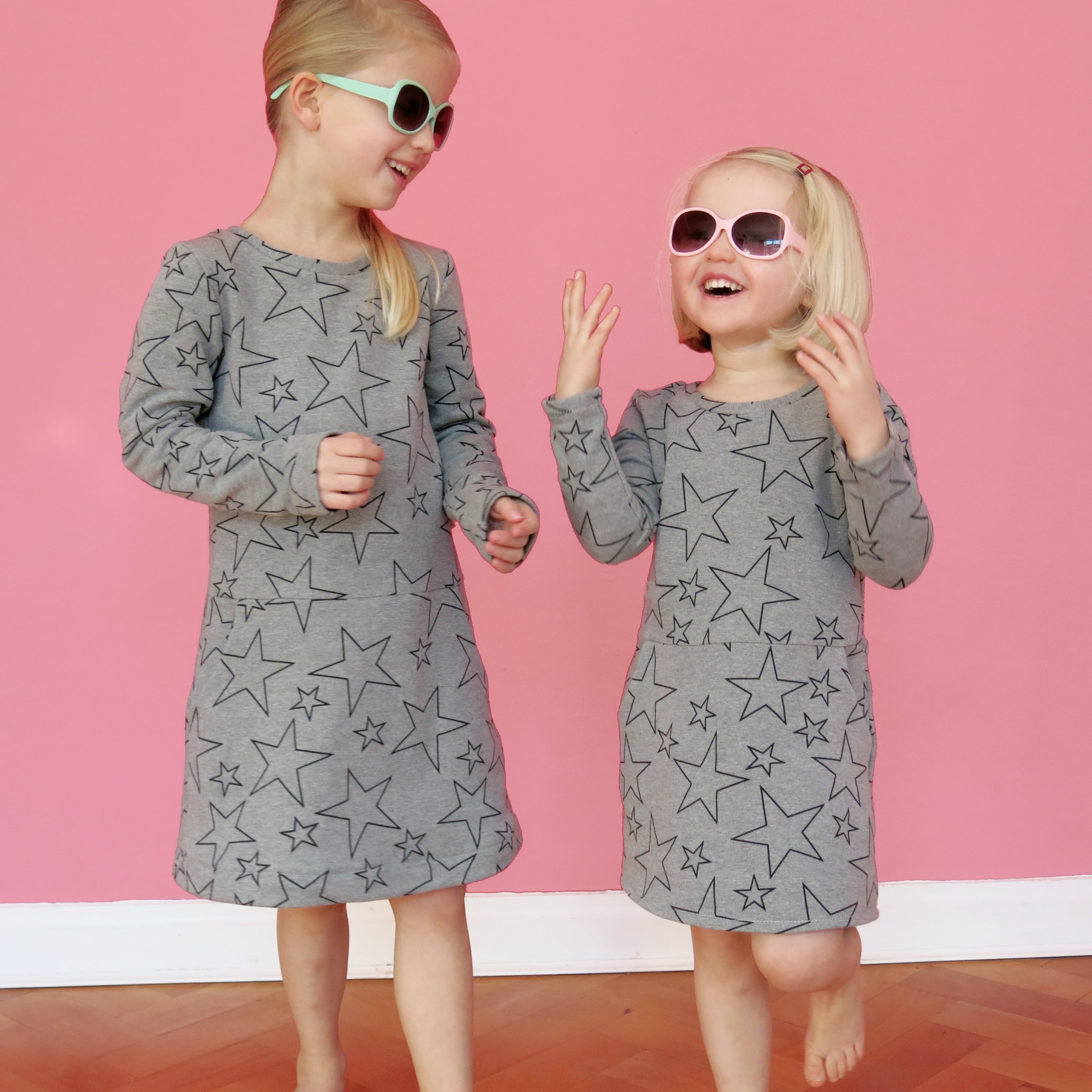 Schnittmuster FANNIE – Mädchen-Sweatkleid mit Eingrifftaschen, STUDIO SCHNITTREIF