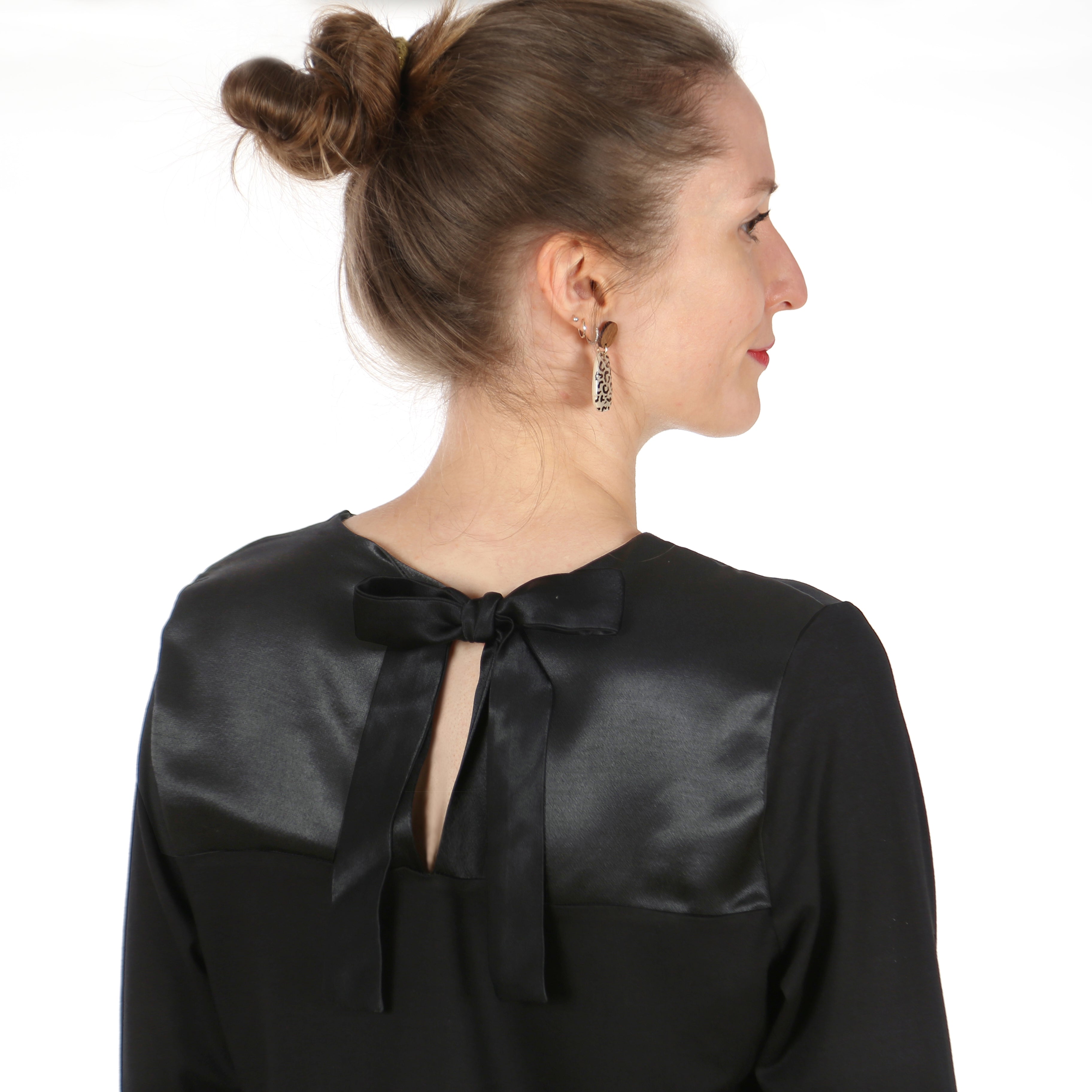 Schnittmuster FRAU YELDA – Shirt mit U-Boot-Ausschnitt, STUDIO SCHNITTREIF